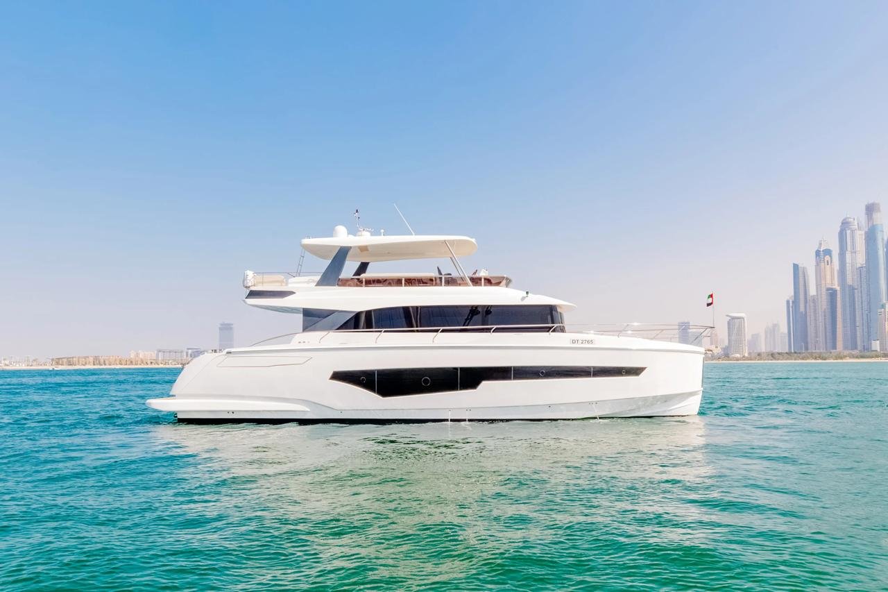 Sail Dubai in Luxury