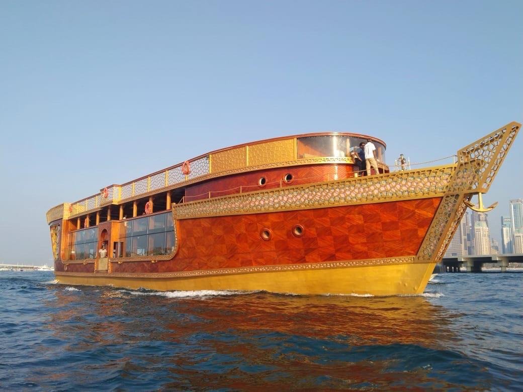 Dine & Cruise In Dubai Marina